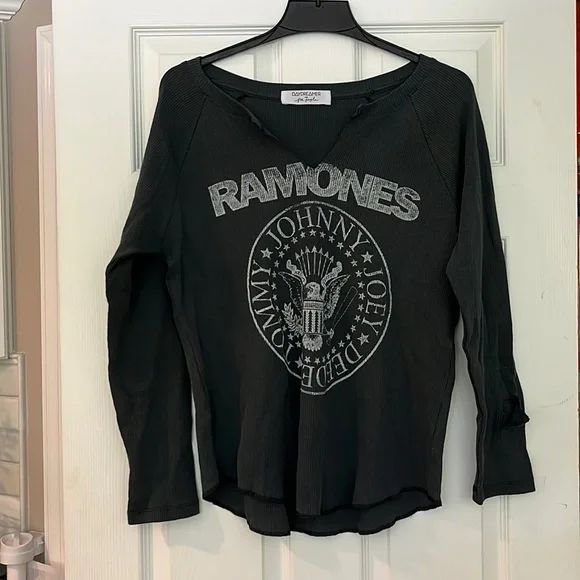 Daydreamer LA Ramones Crest Notch Neck Thermal Tee Size Medium - Picture 2 of 8